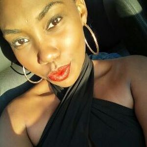 Meet your Posher, Ebony